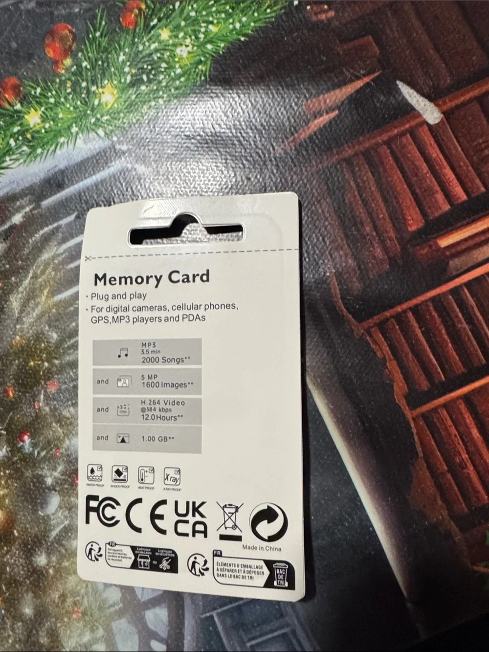 Lenovo Red MicroSD Card 512GB with Black SD Adapter